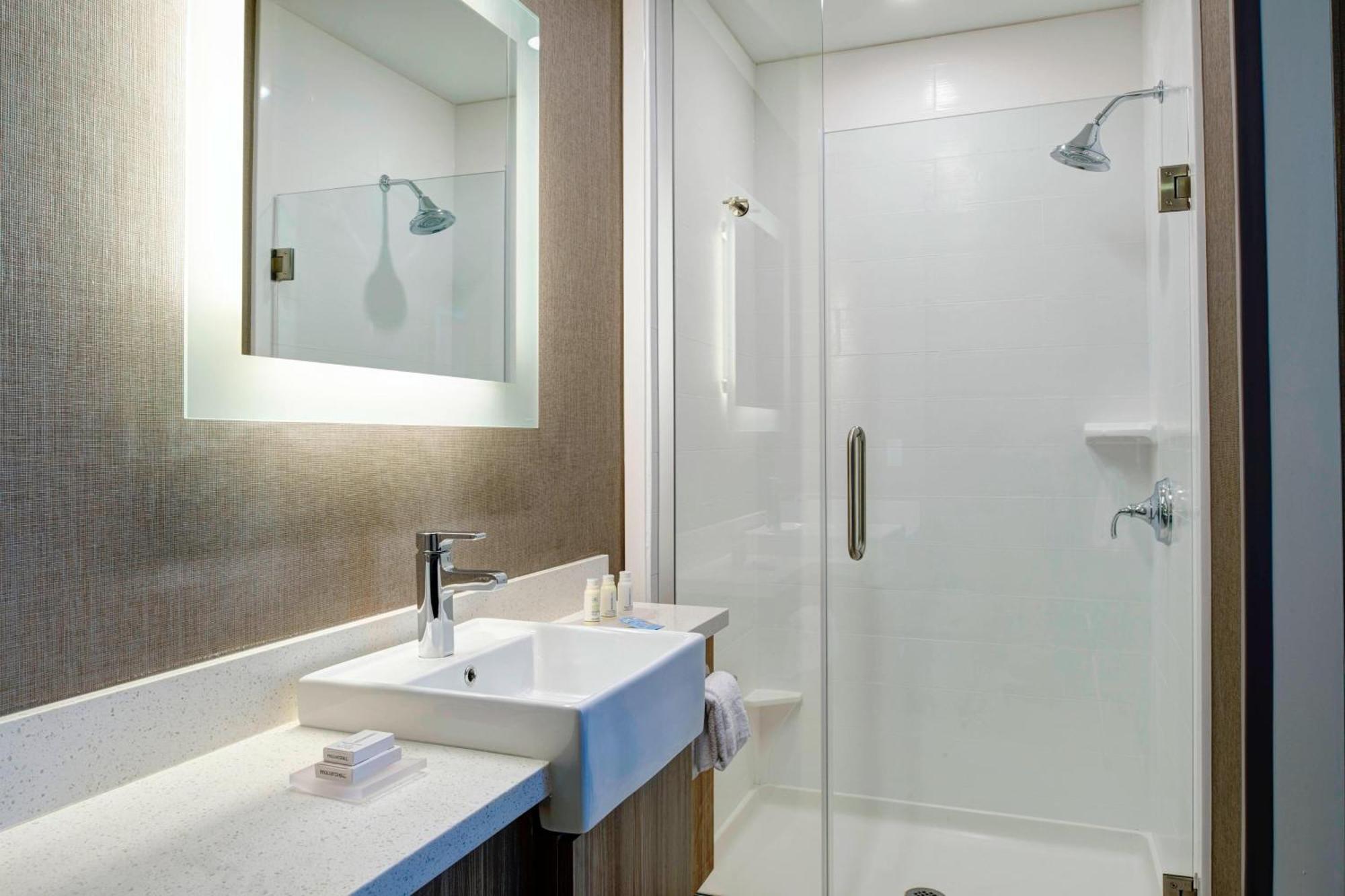 גרנדוויל Springhill Suites By Marriott Grand Rapids West מראה חיצוני תמונה